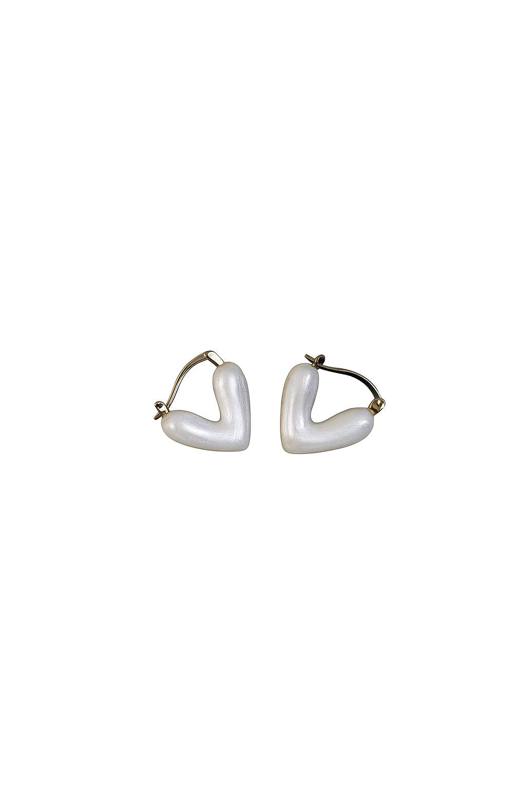 Aretes Cuore blancos